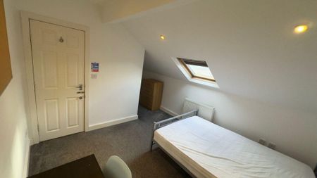 5 bedroom terraced house to rent - Photo 5
