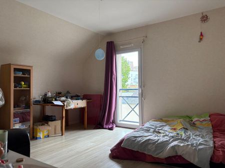 Location Maison 5 pièce(s) de 106.38 m2 - Photo 4