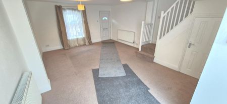 3 bedroom terraced house to rent - Photo 3
