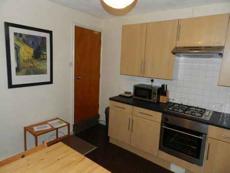 2 bedroom terraced house to rent - Photo 3
