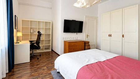 De inchiriat apartament impozant cu 3 camere in zona strazii Clinicilor - Photo 5