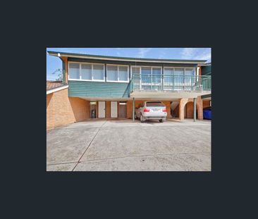 Freshly Updated Two-Bedroom Unit in a Prime Location... - Photo 2