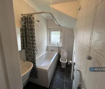 2 bedroom end of terrace house to rent - Photo 5