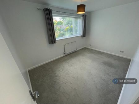 3 bedroom detached house to rent - Photo 5