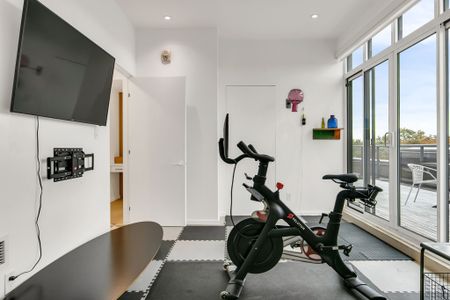 For Lease - 245 Perth Avenue Unit# 401, Toronto, Ontario - Photo 2