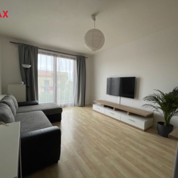 Pronájem bytu 2+kk v osobním vlastnictví 48 m², Hostivice - Photo 1