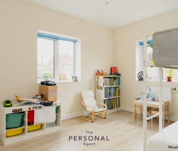 4 bedroom property to rent in Epsom - Photo 3