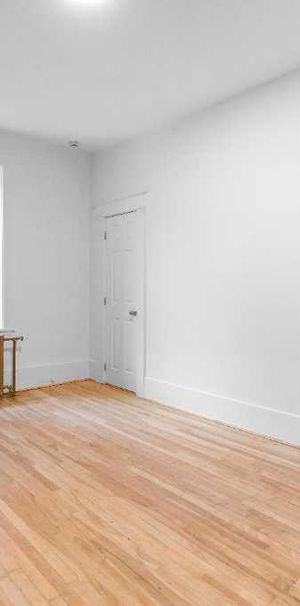 ✨ 1 ½ / 2 ½ – SEMI-MEUBLÉ – INTERNET INCLUS ✨ ✨ RABAIS EXCEPTIONNEL : 250 $ ! - Photo 1