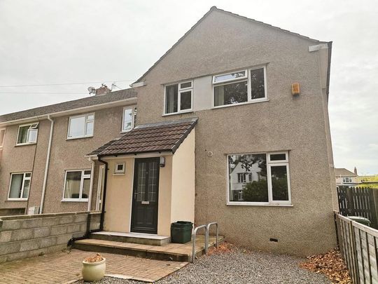 1 bedroom in a house share to rent - Photo 1