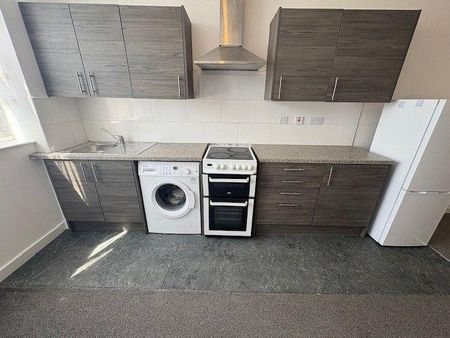 2 bedroom flat to rent - Photo 3