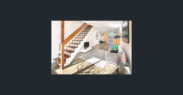 Quiet and spacious double story town home - Photo 1