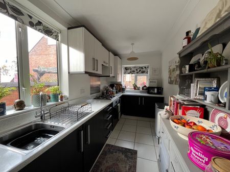 New Street, Uttoxeter - Photo 5