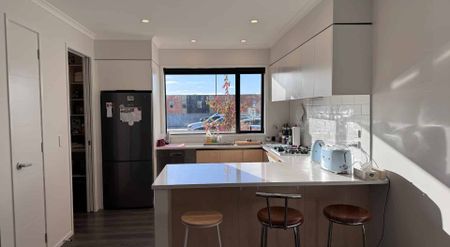 Modern 3-Bedroom Apartment in the Heart of the City - Photo 5