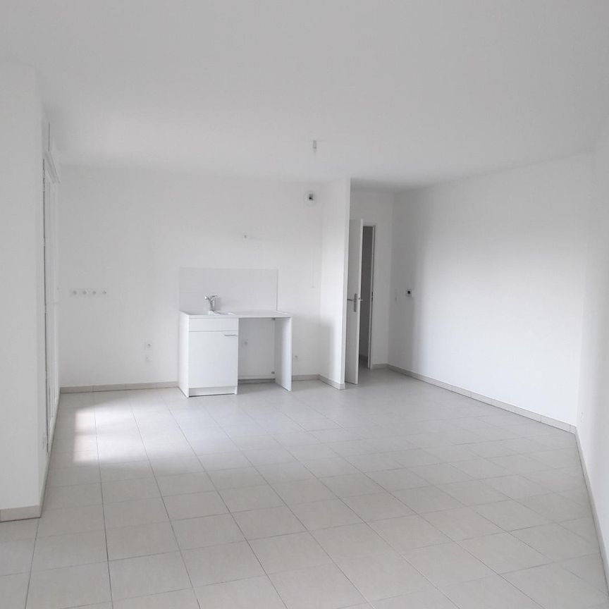 location Appartement F3 DE 64.6m² À VILLEURBANNE - Photo 1