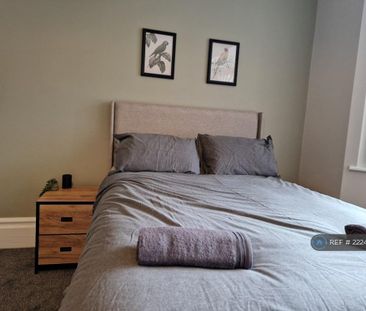 1 bedroom in a house share to rent - Photo 4