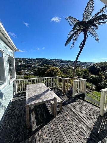 Sunny Brooklyn Villa with Garden & Views! - Photo 2