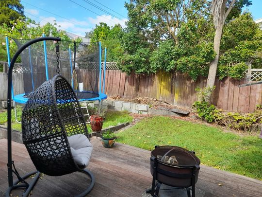 Great views from this 3 Bedroom Home - Photo 1