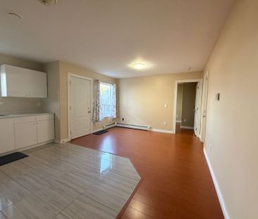 175 Pembina St, New Westminster, BC V3M 5J2, Canada - Photo 5