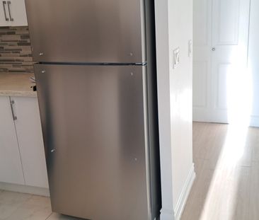 For Lease - 388 Prince of Wales Drive Unit# 405, Mississauga, Ontario - Photo 2