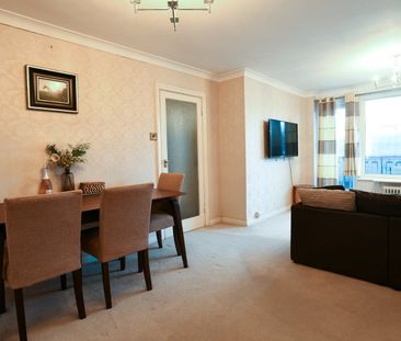 2 Bed Flat, Palmeira Avenue, BN3 - Photo 5