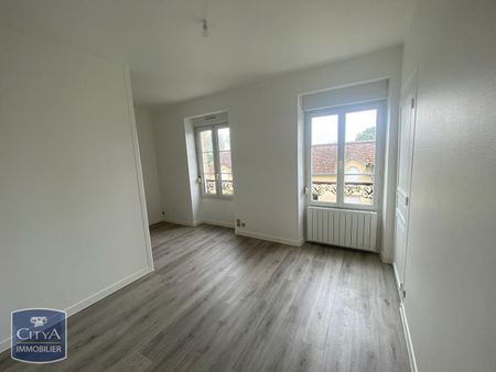 Location Appartement 2 pièces 36m² LE MELE SUR SARTHE 61170 - Photo 2