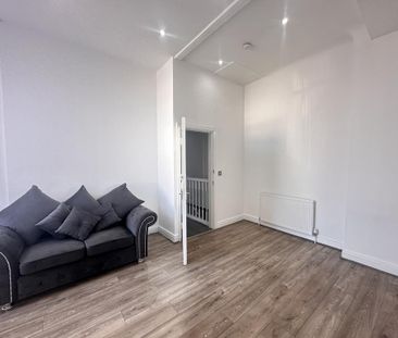 3 bedroom flat to rent - Photo 1