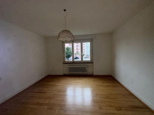 4-room apartment freshly painted in Neuhausen am Rheinfall - Photo 1