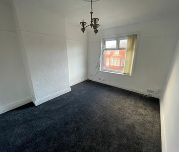 First Floor Flat 163, Bloomfield Road, Blackpool - Photo 3