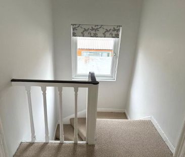 66 Downshire Road, Holywood, BT18 9LY - Photo 2