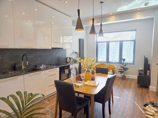 Room in a Shared Flat, Darwin Road, W5 - Photo 1