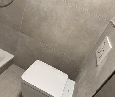 Schöne 2-Zimmer-Dachgeschosswohnung 59 m² – verfügbar ab Januar - Photo 2