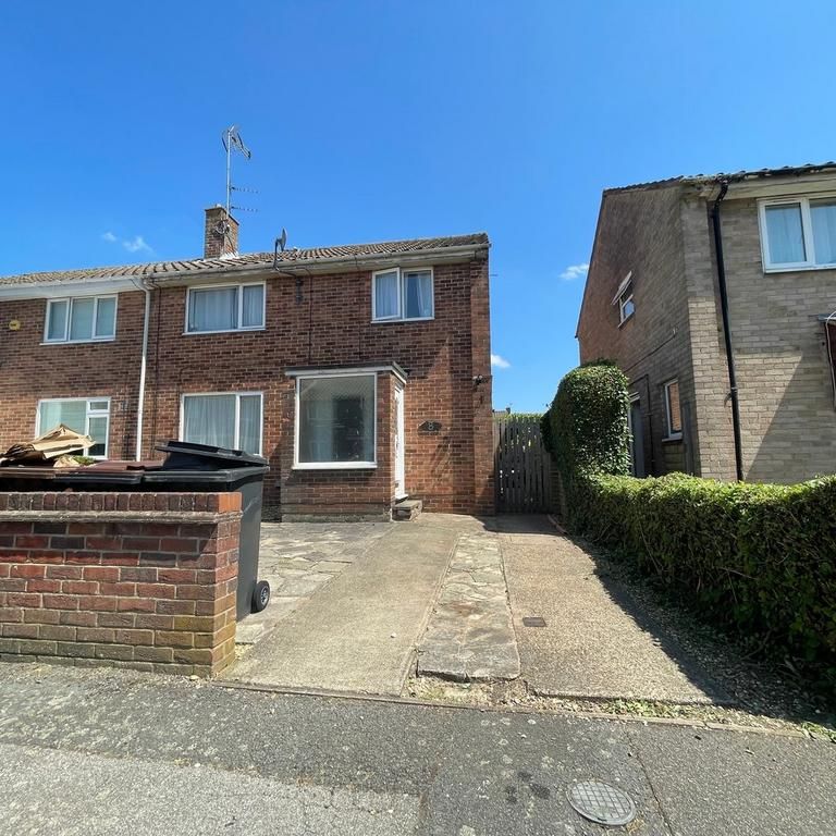 1 bedroom in a house share to rent - Photo 1