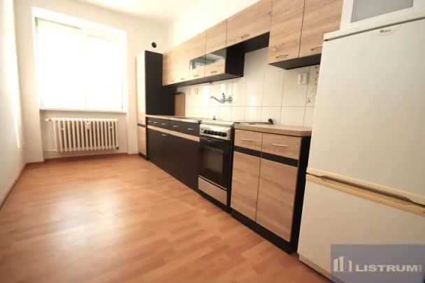 Pronájem bytu 2+1 na ul. Budovatelská, Ostrava - Poruba - Photo 1