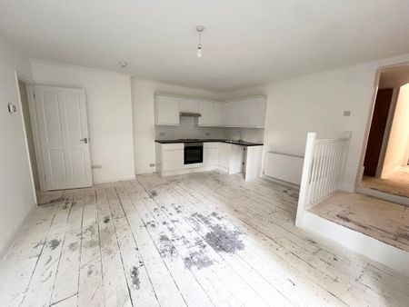 2 bedroom flat to rent - Photo 4