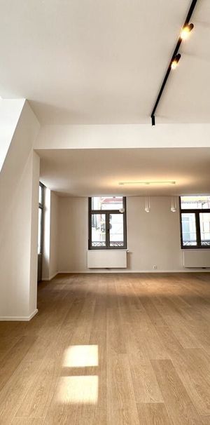 Appartement te huur in Brussel voor € 1.300 met 1 slaapkamer - Photo 1