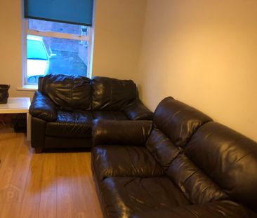 Flat 2-12 Ashley Avenue, Belfast, BT9 7BT - Photo 1