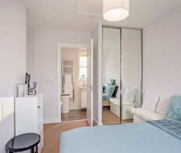 4 bedroom terraced house to rent - Photo 5