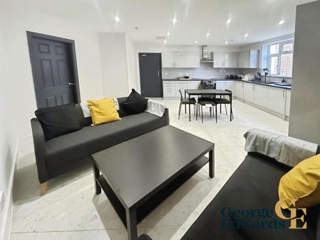 1 bedroom in a house share to rent - Photo 2