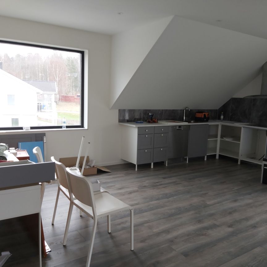 Solvägen, Upplands Väsby - Foto 1