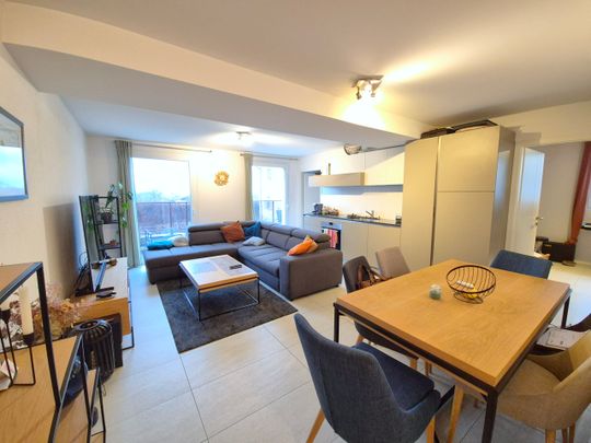 Bel appartement de 3 pièces avec grande terrasse et vue sur le lac et les Alpes - Photo 1