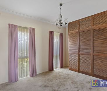 Spacious 3-Bedroom Brick Home in North Bendigo - Photo 5