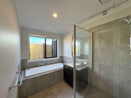 Spacious & Modern Living Near Geelong - Photo 3