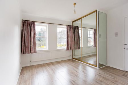 4 bedroom detached house to rent - Photo 2