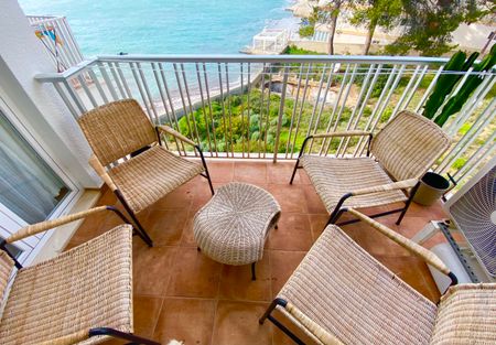 Front Line Apartment with Sea Views for LONG TERM RENT - Santa Ponsa - Photo 2