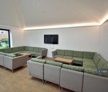 1 bedroom in a house share to rent - Photo 6