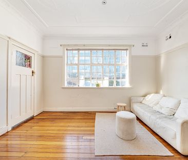 Studio Apartment - Offered Unfurnished - Photo 2