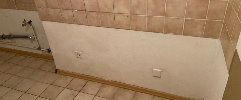 3-Zimmer-Wohnung / Top Lage in Uninähe / PKW-Stellplatz + Küche - Foto 1