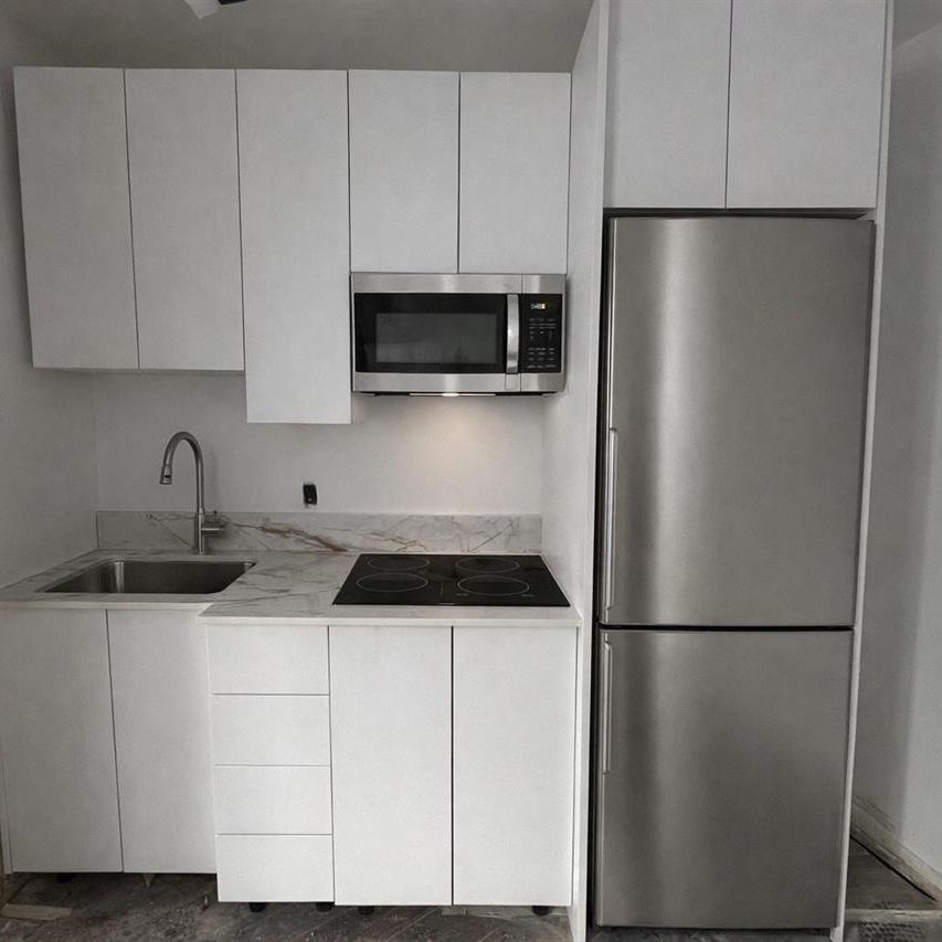 Studio - 2145 Rue Fleury Est, Montréal - Photo 1