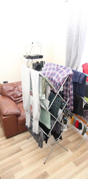 Room For Rent Queen Street, Pontypridd - Photo 1