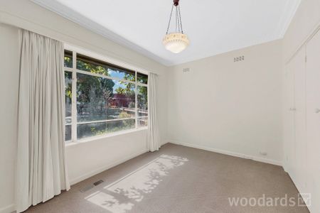 3-Bedroom Home with Spacious Backyard in Mont Albert North - Photo 4